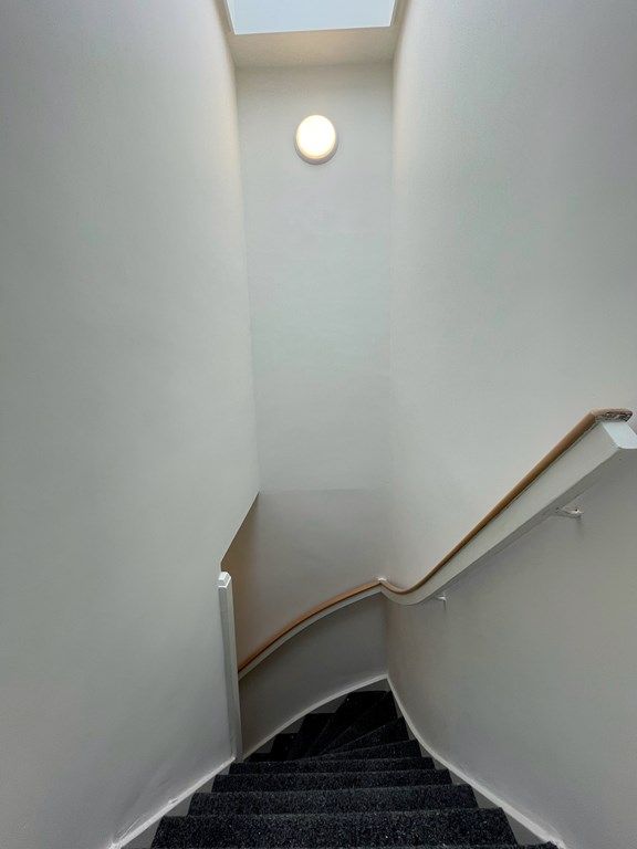 843eb0ea-a235-4e49-952d-e75610dea51b.jpg