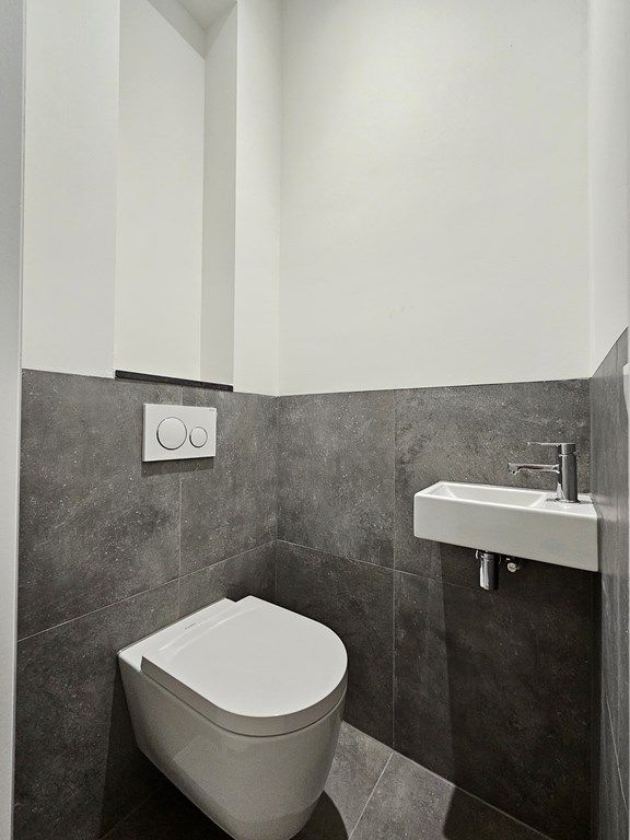 af831c20-0262-4bcd-9d85-625638936b59.jpg