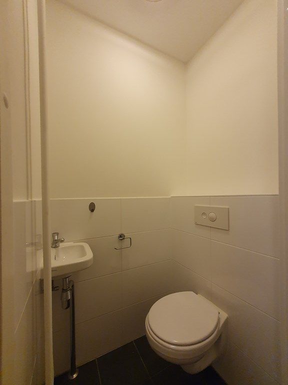 b69ac376-09ef-45c4-b0ca-cc71de444831.jpg